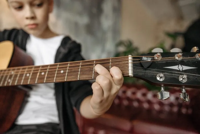 The 6 Best Guitars For 8-Year-Olds – [Acoustic and Electric]